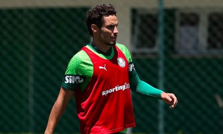 Veiga deve ser titular em clássico contra Santos (Foto: César Greco/Palmeiras)