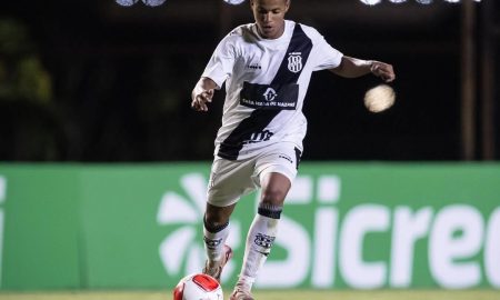 Pedrinho atuando pela Ponte Preta - Foto: Divulgação/Ponte Preta