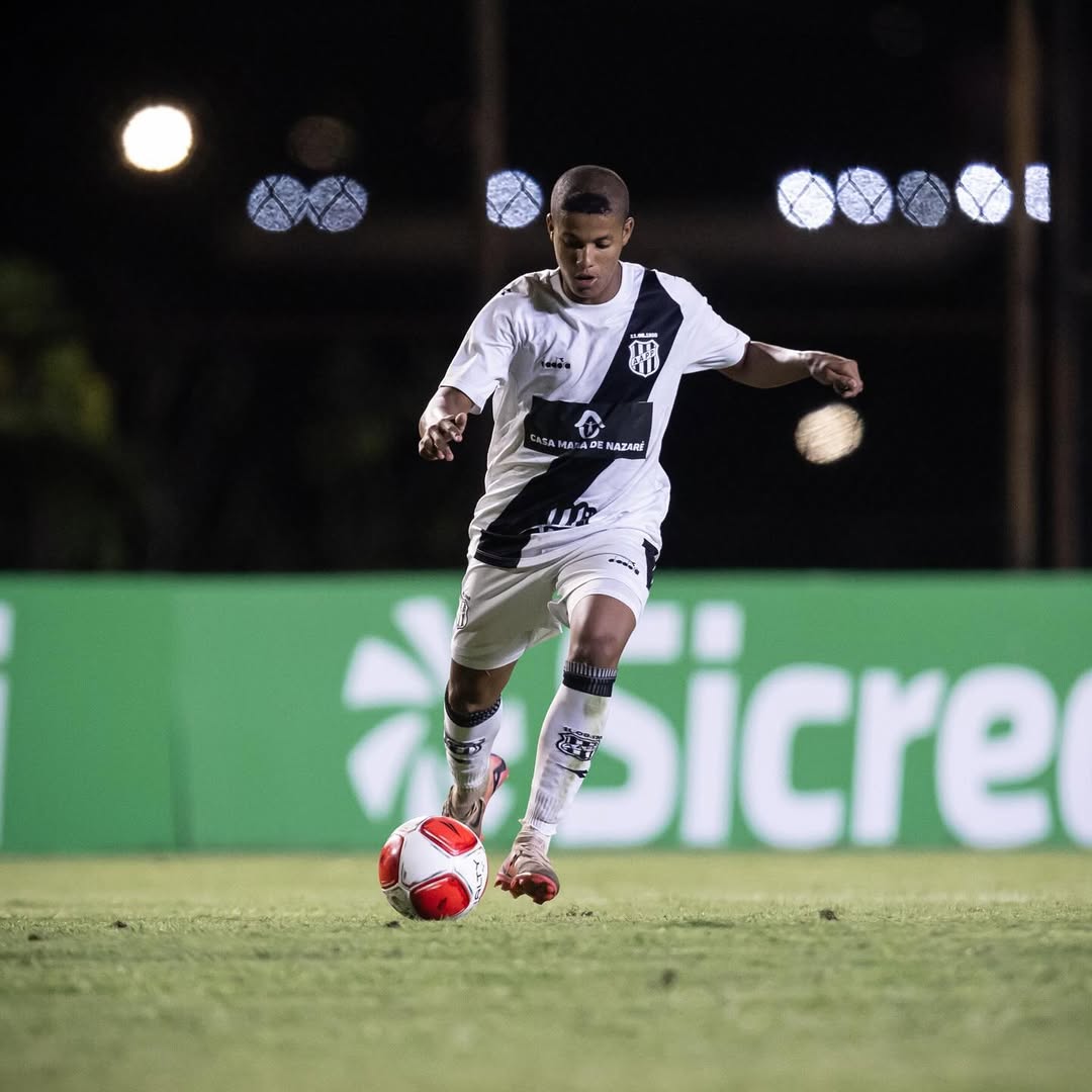 Pedrinho atuando pela Ponte Preta - Foto: Divulgação/Ponte Preta