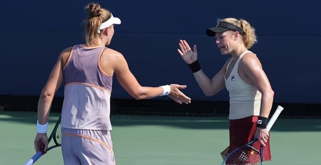 Bia Haddad e Siegemund (Foto: USTA)