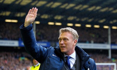 LIVERPOOL, ENGLAND - MAY 12: Manager David Moyes of Everton waves to the home fans before the Barclays Premier League match between Everton and West Ham United at Goodison Park on May 12, 2013 in Liverpool, England. (Photo by Paul Thomas/Getty Images)