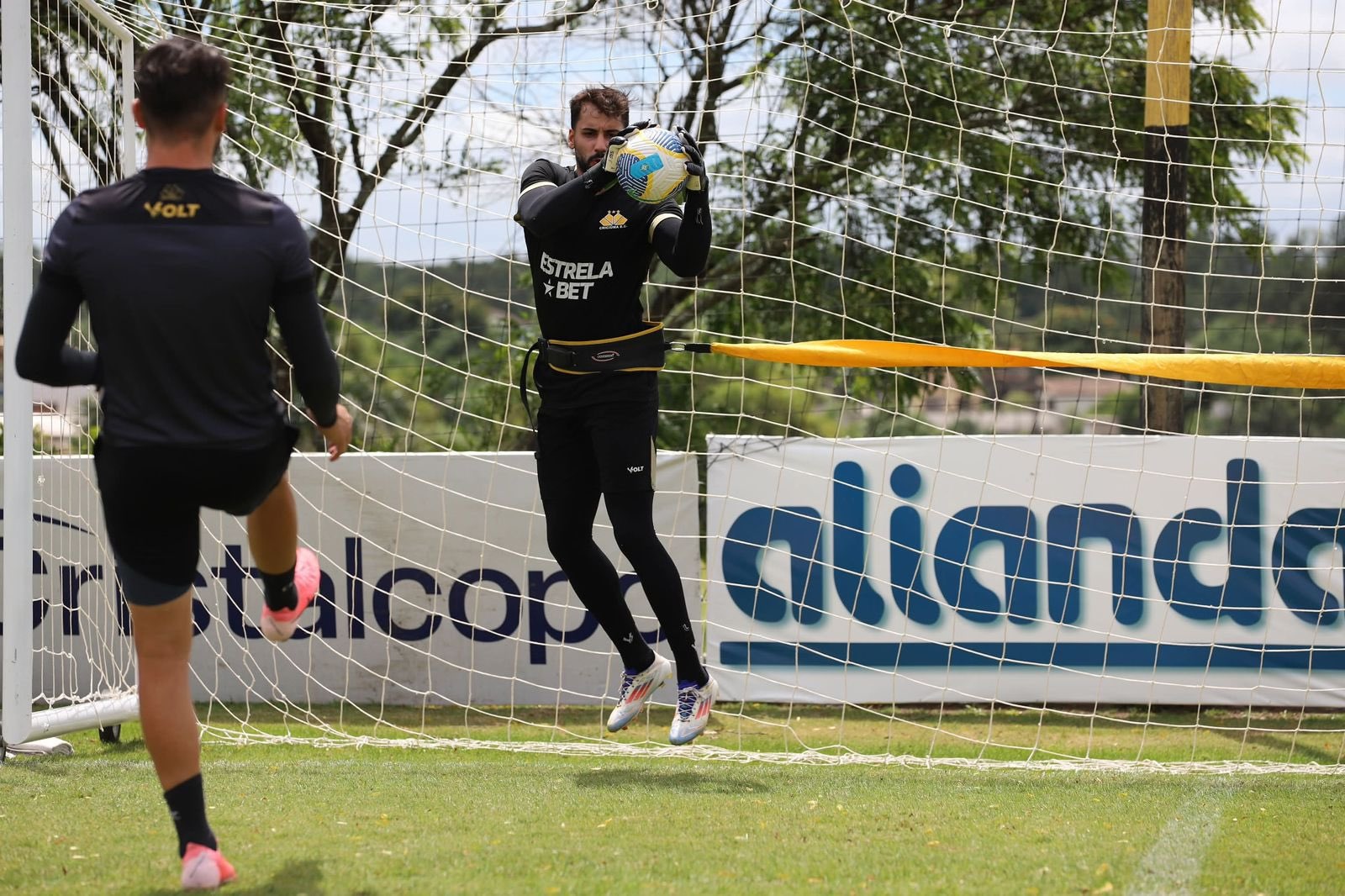 Gustavo em treino pelo Criciúma. (Foto: Celso da Luz/CEC)