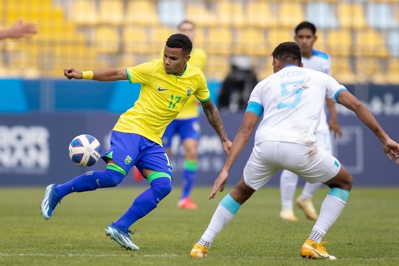 Kaio César, revelado pelo Coritiba atuando pela Seleção de base. (Foto: Divulgação/Lesley Ribeiro/CBF)