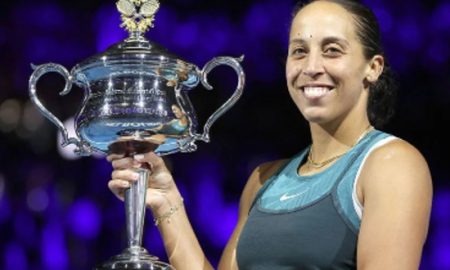 Keys com o troféu (Foto: Tennis Australia)