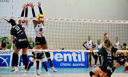 Dentil Praia Clube vence Brasília Vôlei e garante quinta vitória seguida (Imagem: Rogério Guerreiro/Brasília Vôlei)