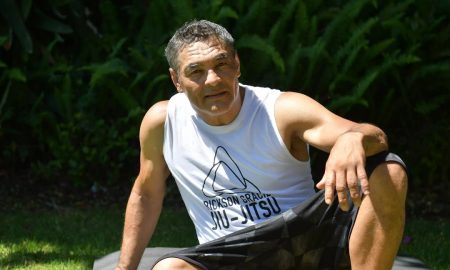 Rickson Gracie escreveu livro sobre sua luta contra a Doença de Parkinson (Foto: Reprodução/Instagram)