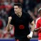 Lewandowski celebra gol do Barcelona (Foto: Carlos Rodrigues/Getty Images)