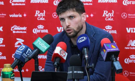 Tiago Volpi em coletiva de despedida do Toluca. (Foto: Divulgação/Toluca)