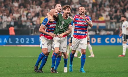 Zé Welison comemora gol pelo Fortaleza. (Foto: Mateus Lotif/FEC)