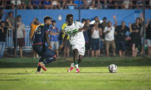 Khensane em atuação com a camisa do Coritiba. (Foto: JP Pacheco/CFC)