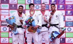 Judoca brasileiro, Marcelo Gomes no pódio do Grand Slam