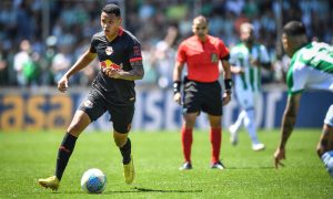 Arthur Sousa em atuação pelo Bragantino. (Foto: Ari Ferreira/Red Bull Bragantino)