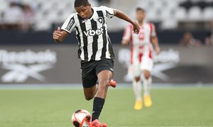 Yarlen é um dos destaques da base do Botafogo