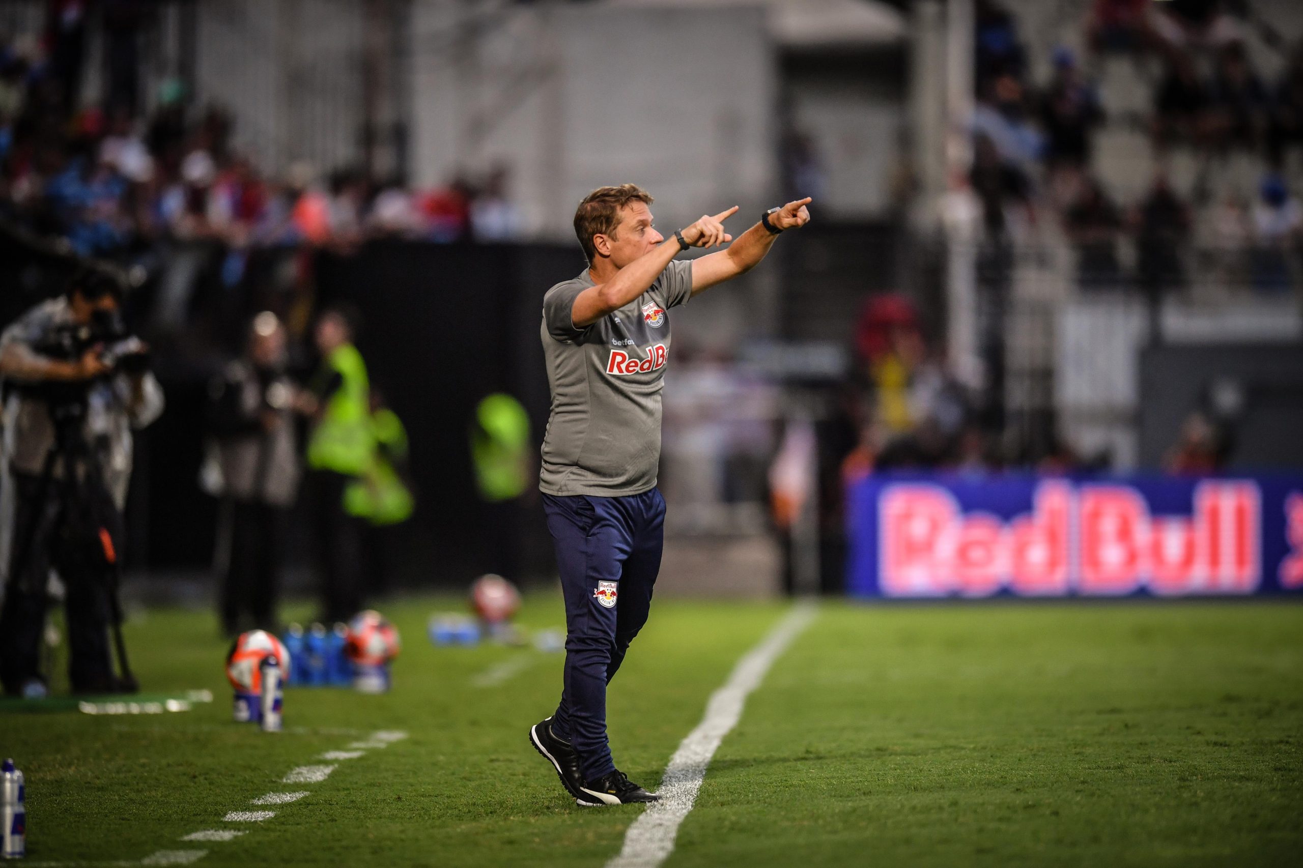 Seabra comenta vitória do Braga sobre o Noroeste: 'muito importante' (Foto: Ari Ferreira/Red Bull Bragantino)