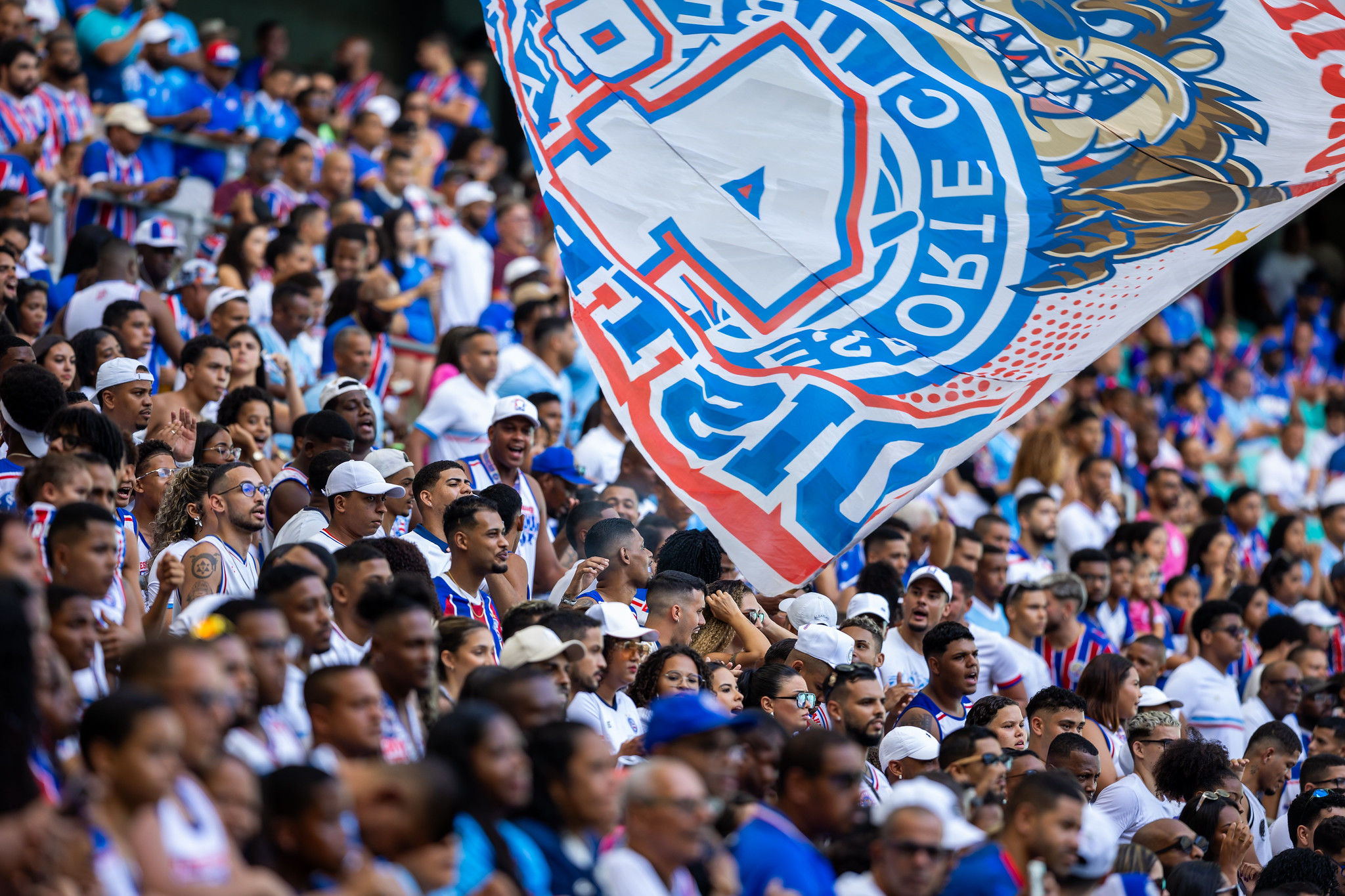 Torcida do Bahia presente na Casa de Apostas Arena Fonte Nova. (Foto: Letícia Martins/ECB)