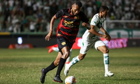 Gustavo Coutinho em ação pelo Sport. (Foto: Paulo Paiva/SCR)