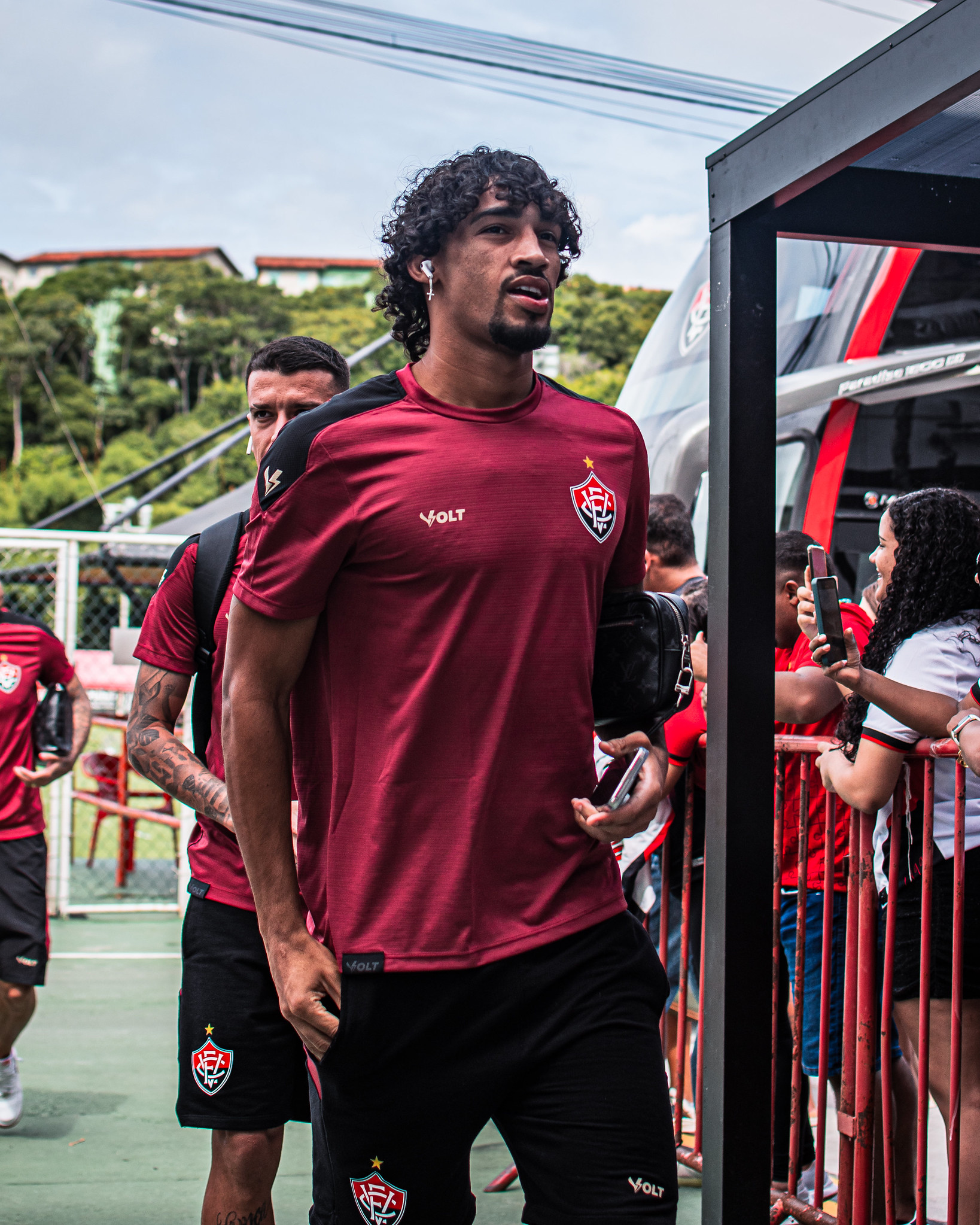 Fabri com a camisa do Vitória. (Foto: Victor Ferreira/ECV)