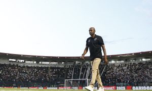 Claudio Cacapa. Foto: Vitor Silva/Botafogo)