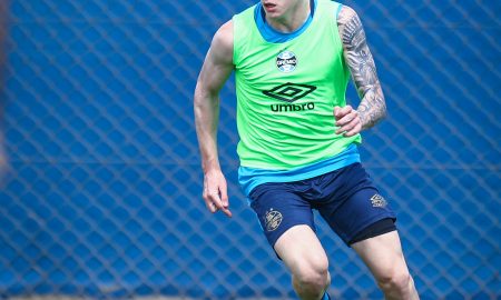 Igor Serrote em treino pelo Grêmio. (Foto: Lucas Uebel/GFBPA)