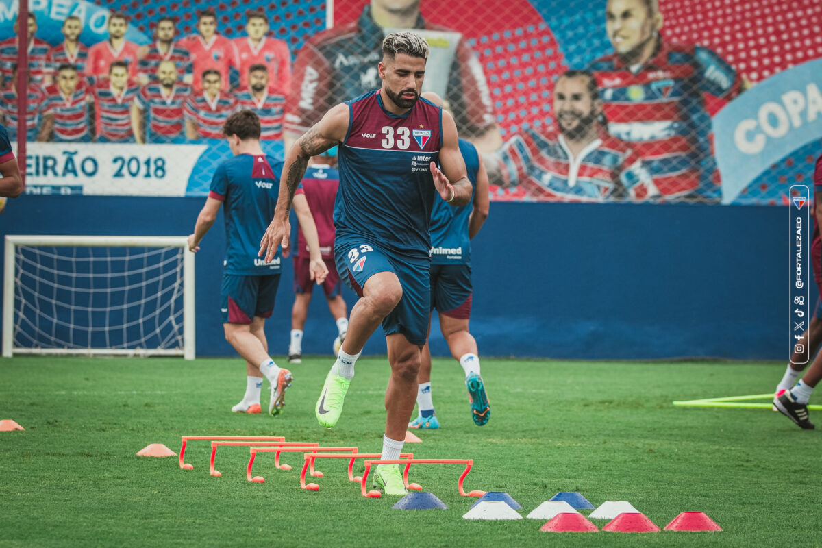 O elenco trabalhou durante o final de semana, visando a 4ª rodada da Copa do Nordeste. (Mateus Lotif / Fortaleza EC)