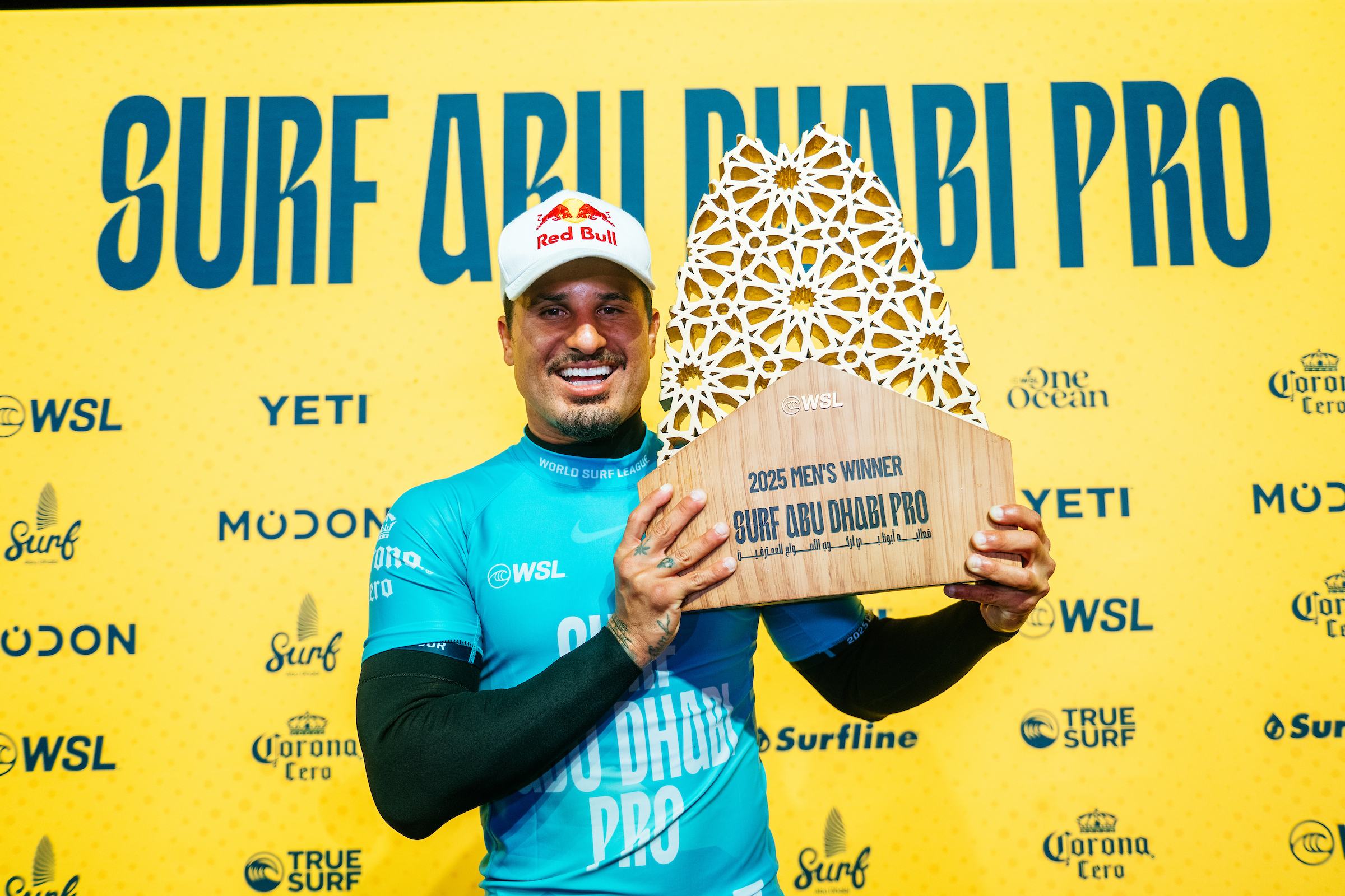 Italo Ferreira na WSL 2025. (Foto: Thiago Diz/World Surf League)