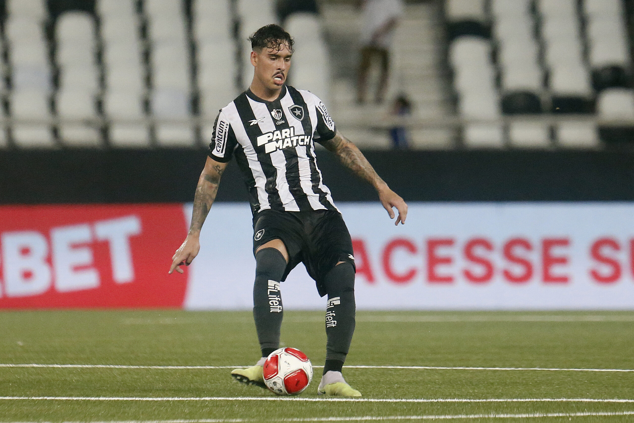 Lucas Halter em ação pelo Botafogo. (Foto: Vitor Silva/BFR)