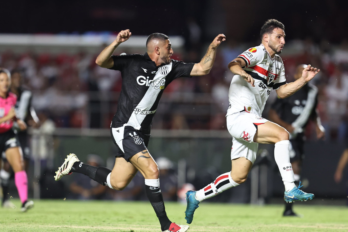 Calleri no jogo contra a Ponte Preta (Créditos: Paulo Pinto / São Paulo FC)