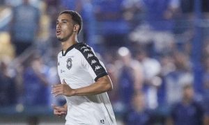 Wadson projeta recuperação de sua equipe no Estadual, antes de confronto decisivo. (Foto: Rafael Brozeghini / Rio Branco)