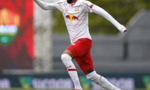 Matheus Fernandes em ação pelo Bragantino (Foto: Ari Ferreira/Red Bull Bragantino)