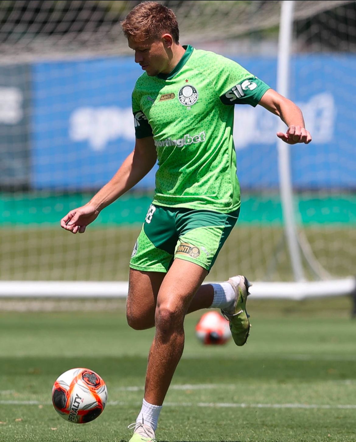 Bruno Fuchs participa do treino antes do Choque-Rei (Foto: Cesar Greco/Palmeiras)