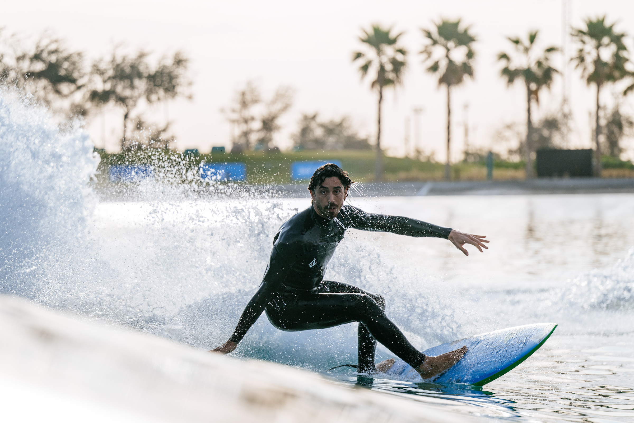 Yago Dora treina antes de etapa da WSL. (Foto: Max Physick/World Surf League)