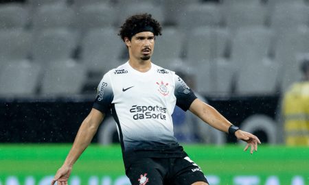 André Ramalho celebra vitória no Paulistão mas prega mais atenção ao Corinthians: 'Tomar menos gols'. (Foto: Rodrigo Coca/Agência Corinthians)