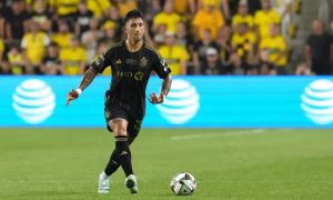 Cristian Olivera em atuação pelo LAFC, da MLS. (Foto: Jason Mowry/Getty Images)