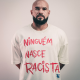 Zé Welison, do Fortaleza, com a camisa da campanha ''Ninguém nasce racista''. (Foto: Mateus Lotif/FEC)