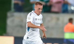 Lucas Mila em ação pelo Grêmio. (Foto: Lucas Uebel/GFBPA)