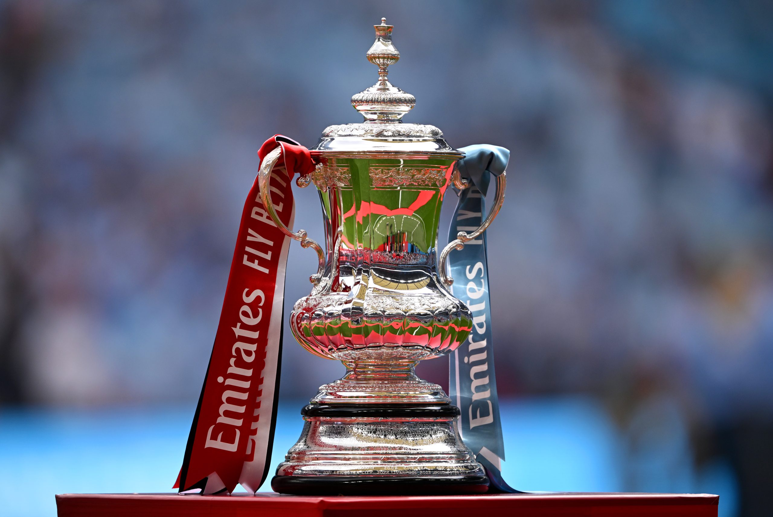 Taça da Copa da Inglaterra. (Foto: Mike Hewitt/Getty Images)