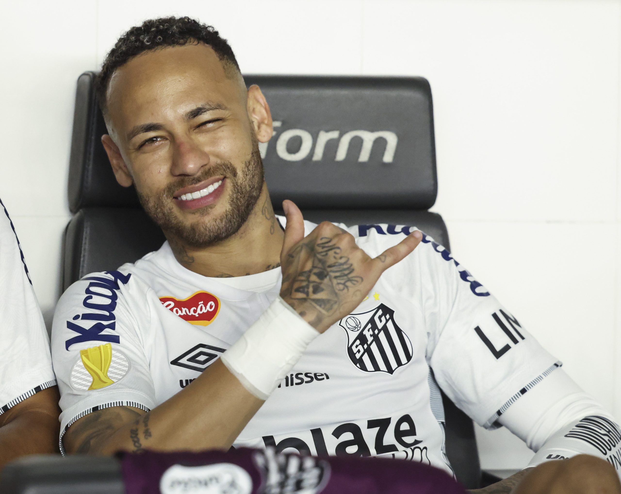 Neymar pelo Santos (Photo by Alexandre Schneider/Getty Images)