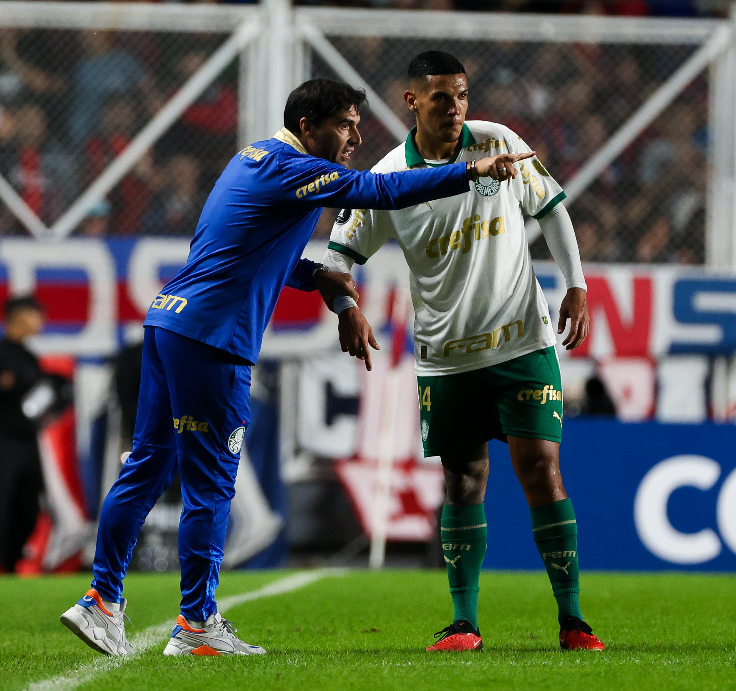 Red Bull Bragantino mira a contratação de jovem zagueiro do Palmeiras. (Foto: Fabio Menotti/Palmeiras)