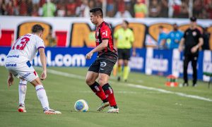 Vitória e Bahia em ação. (Foto: Victor Ferreira/ECV)