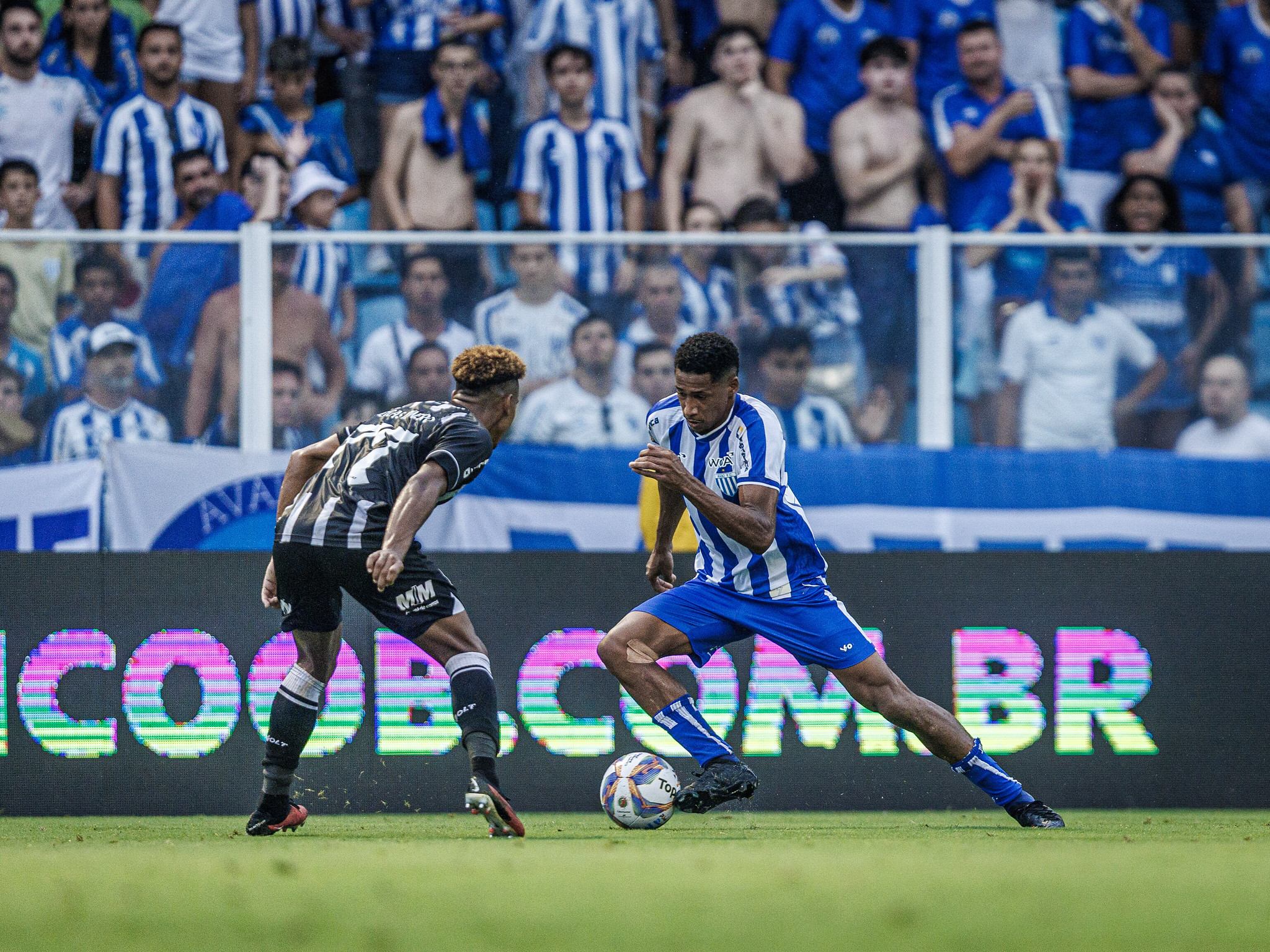 Maurício Garcez em atuação pelo Avaí. (Foto: Fabiano Rateke/AFC)