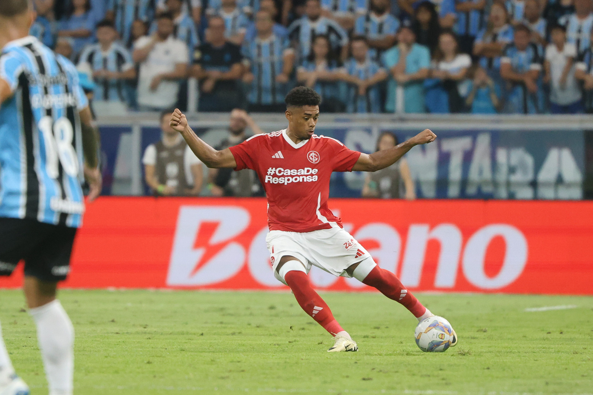 Victor Gabriel em atuação pelo Inter. (Foto: Ricardo Duarte/SCI)