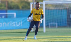 Adriel em treino pelo Grêmio. (Foto: Rodrigo Fatturi/GFBPA)