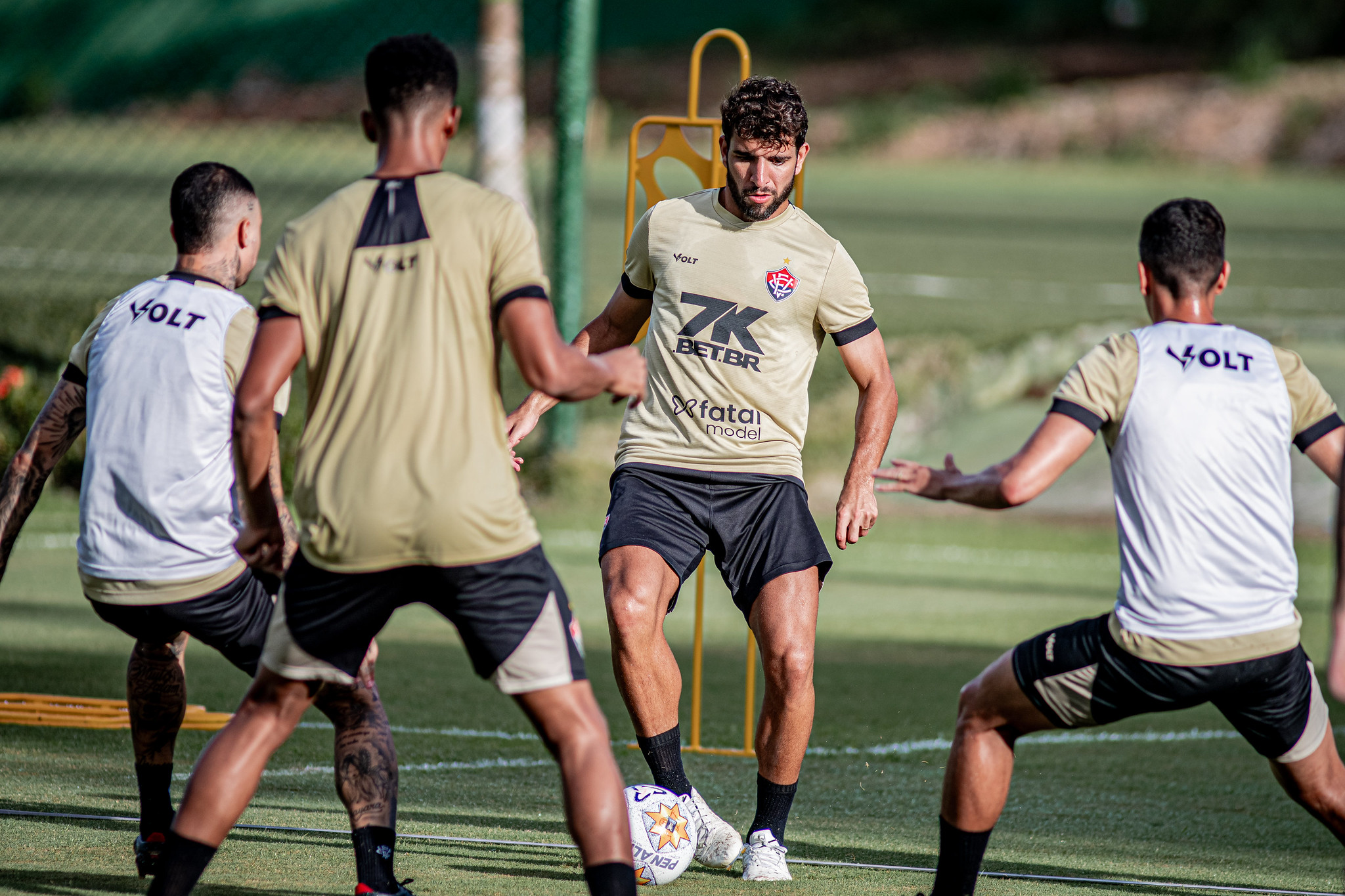 Pepê em treino pelo Vitória. (Foto: Victor Ferreira/ECV)