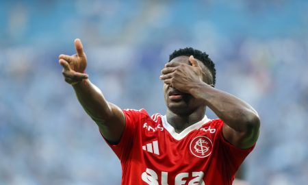 Johan Carbonero comemora gol. (Foto: Ricardo Duarte/SCI)