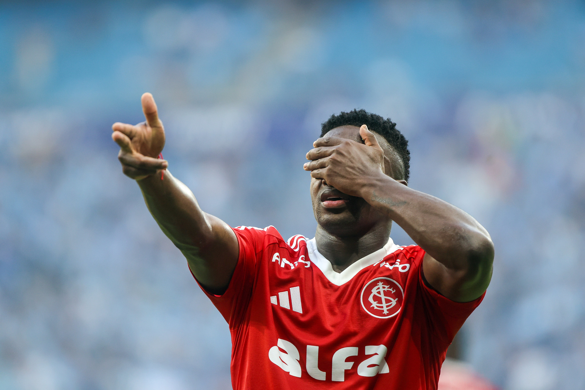 Johan Carbonero comemora gol. (Foto: Ricardo Duarte/SCI)