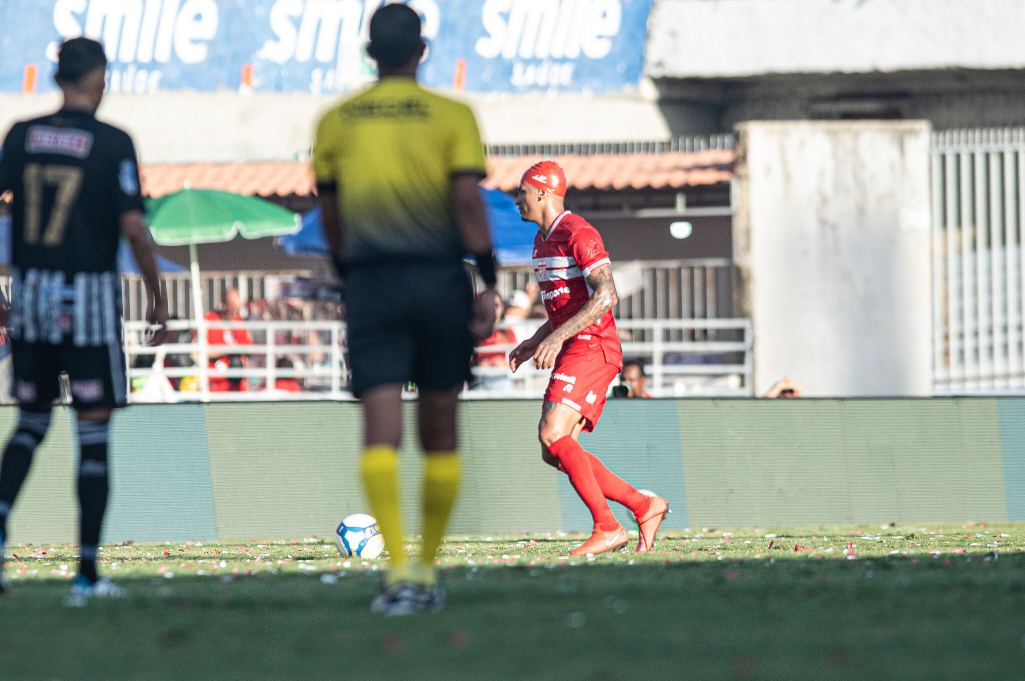 CRB e ASA em ação. (Foto: Reprodução/CRB)