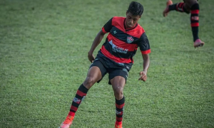 Alexsandro em atuação pelo Vitória. (Foto: Reprodução)