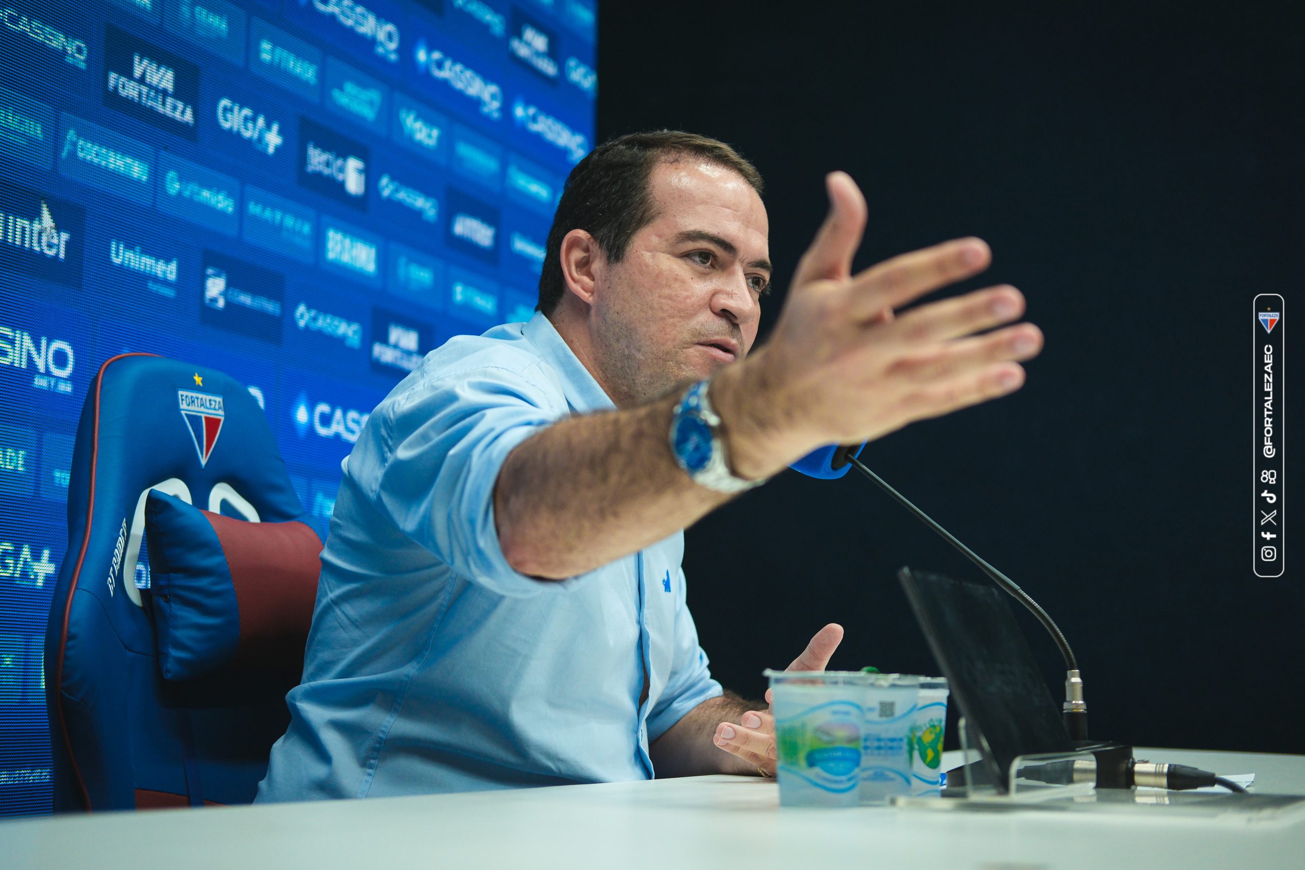 Marcelo Paz em entrevista. (Foto: Mateus Lotif/FEC)