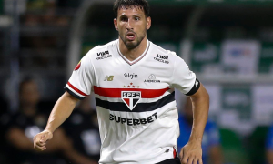 Calleri em duelo contra o Palmeiras no Paulistão 2025 (Créditos: Rubens Chiri/Saopaulofc.net)