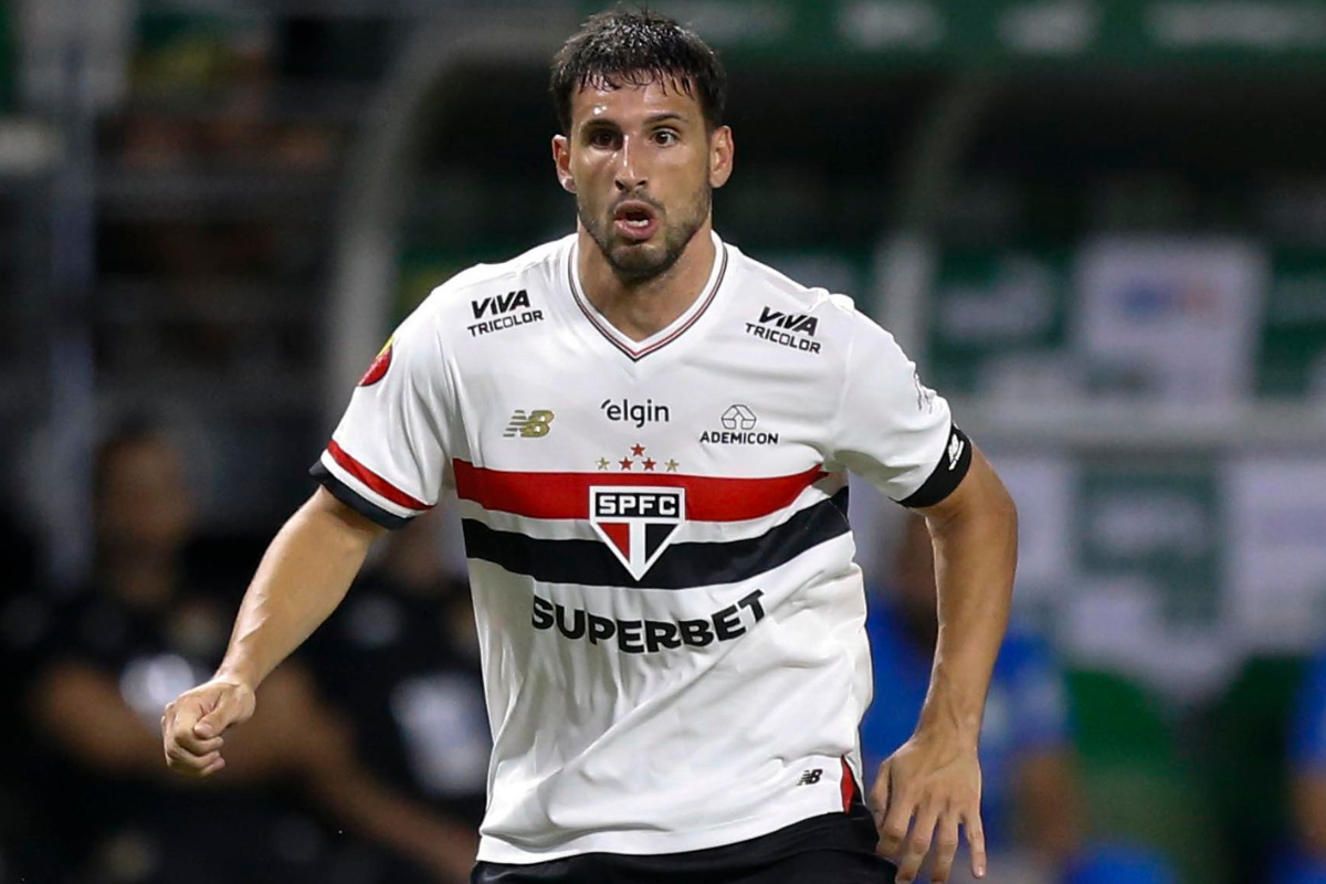 Calleri em duelo contra o Palmeiras no Paulistão 2025 (Créditos: Rubens Chiri/Saopaulofc.net)